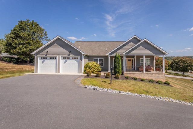 215 HEATHER LN, Staunton, VA 24401