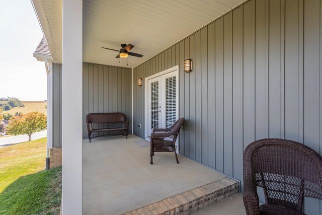 215 HEATHER LN, Staunton, VA 24401