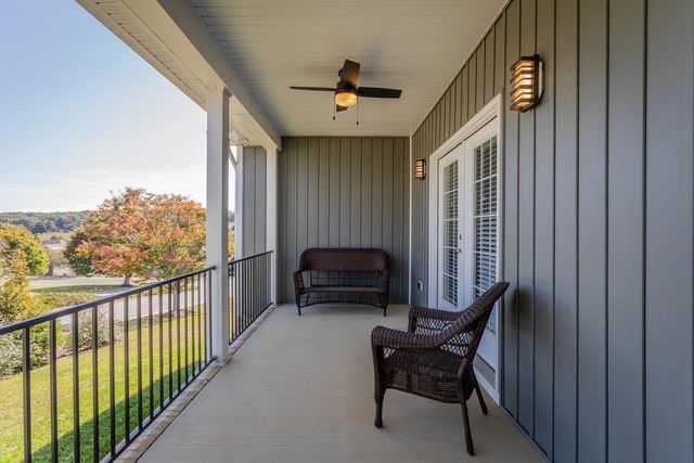 215 HEATHER LN, Staunton, VA 24401