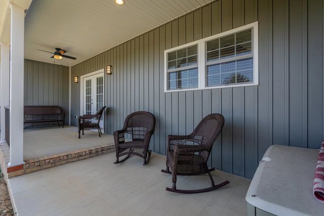 215 HEATHER LN, Staunton, VA 24401