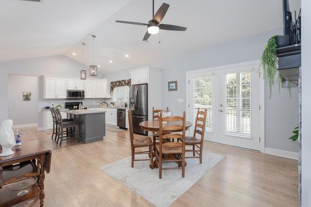 215 HEATHER LN, Staunton, VA 24401