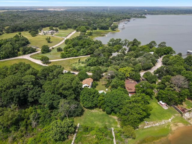 2565 Castle Circle, Fort Worth, TX 76108