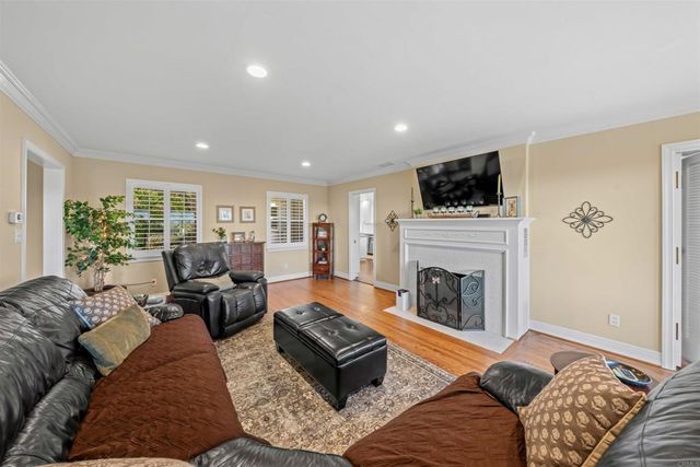 1829 Carob Tree Lane, El Cajon, CA 92021