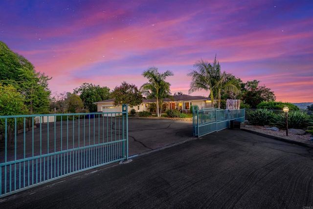 1829 Carob Tree Lane, El Cajon, CA 92021