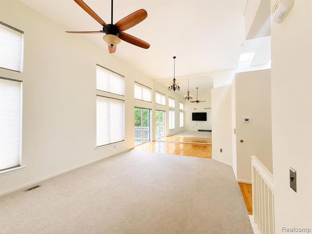 3235 Lynhurst Court, Rochester, MI 48306