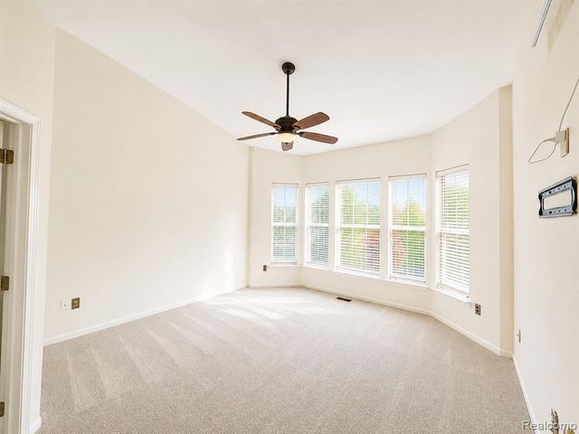 3235 Lynhurst Court, Rochester, MI 48306