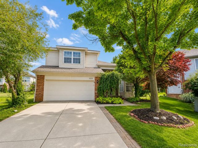 3235 Lynhurst Court, Rochester, MI 48306