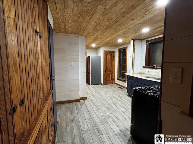 849 South Avenue, Bradford Town, PA 16701