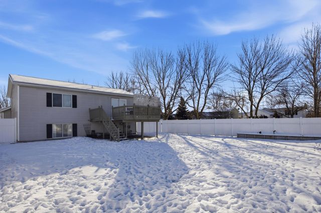 1450 Elmwood Court, West Fargo, ND 58078