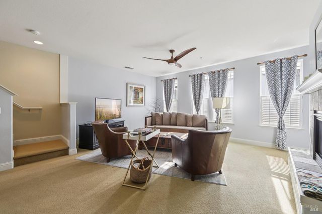 125 Johnson St, Windsor, CA 95492