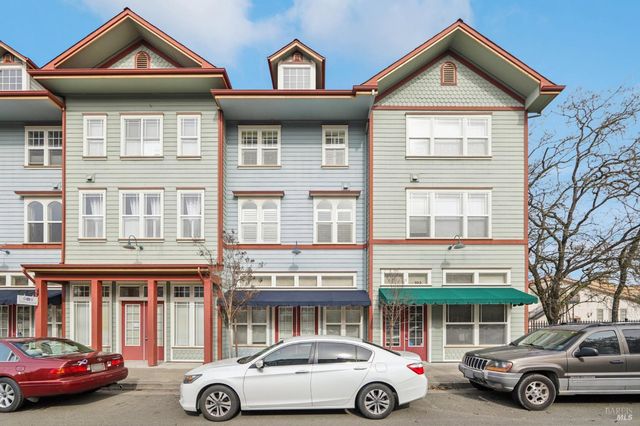 125 Johnson St, Windsor, CA 95492