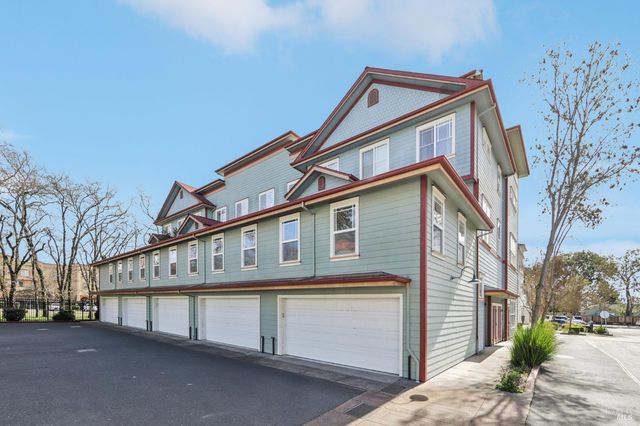 125 Johnson St, Windsor, CA 95492