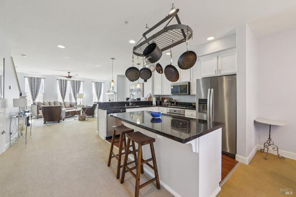 125 Johnson St, Windsor, CA 95492