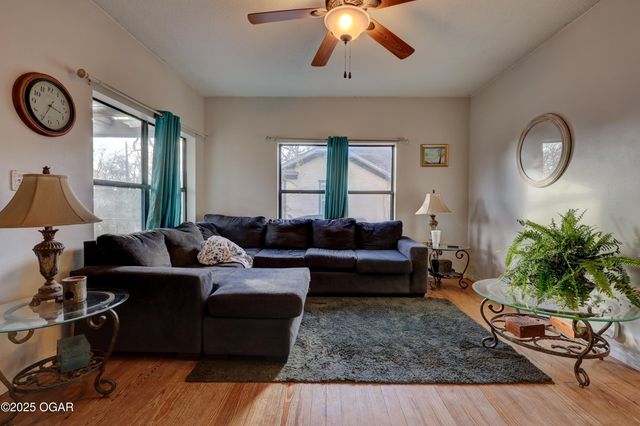 614 E 14th Street, Baxter Springs, KS 66713