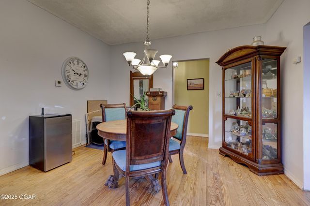 614 E 14th Street, Baxter Springs, KS 66713