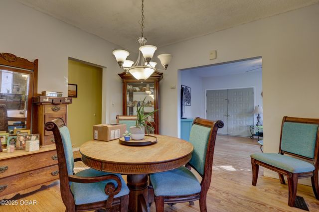 614 E 14th Street, Baxter Springs, KS 66713