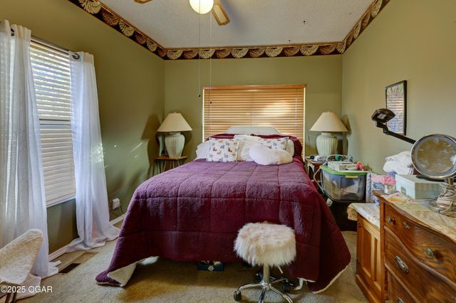 614 E 14th Street, Baxter Springs, KS 66713