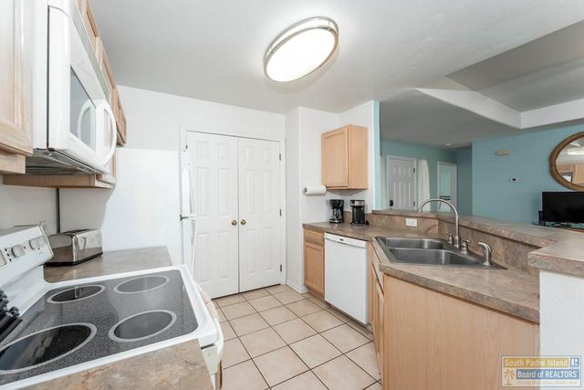 9 Augusta West, Laguna Vista, TX 78578