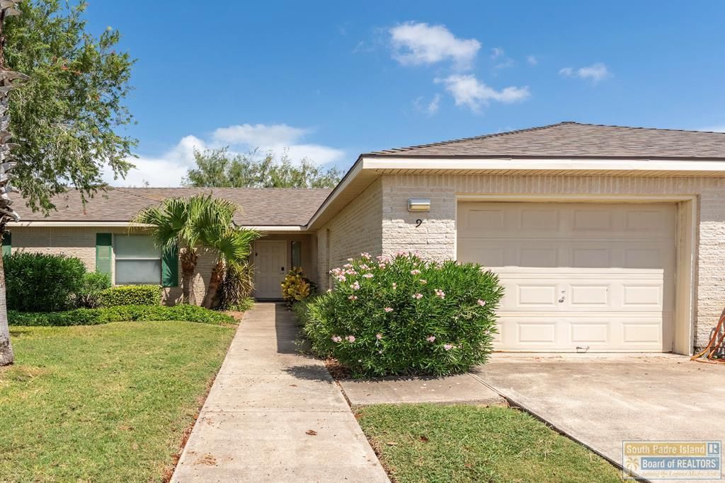 9 Augusta West, Laguna Vista, TX 78578