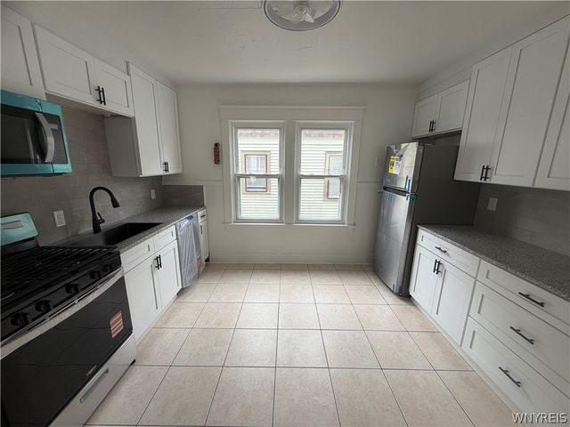 73 Hedwig-lower Avenue, Cheektowaga, NY 14211
