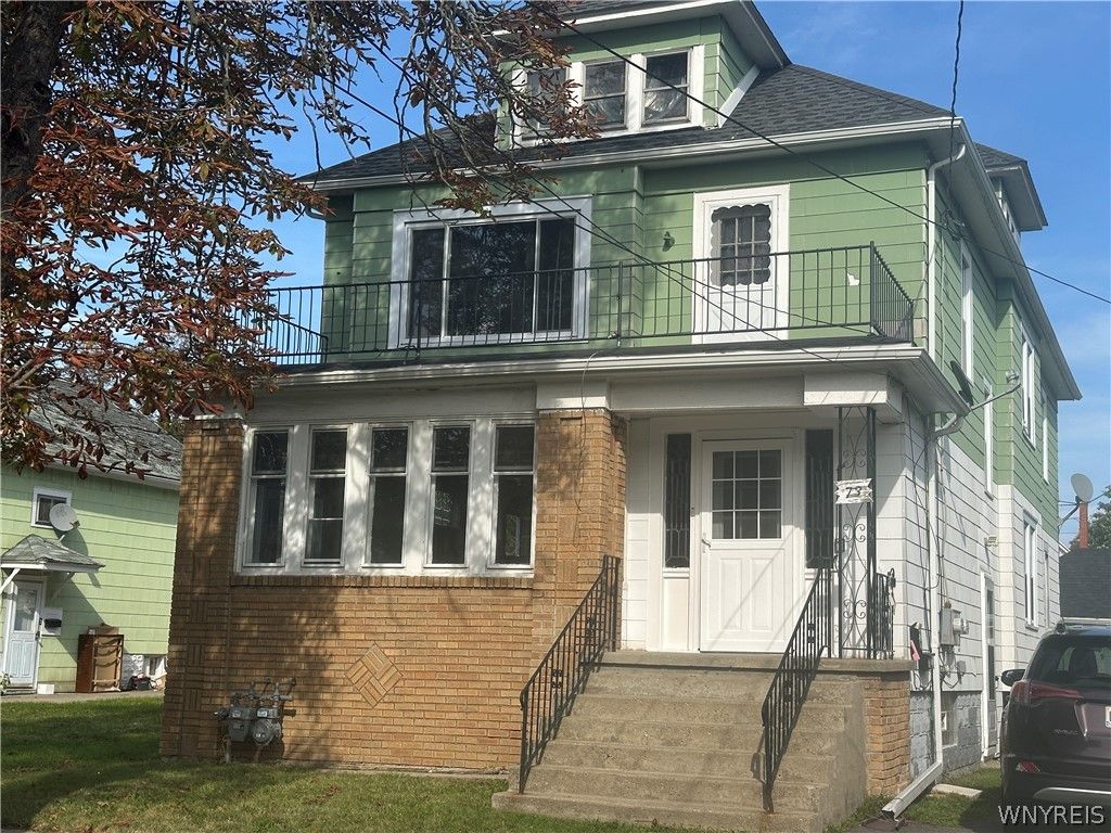 73 Hedwig-lower Avenue, Cheektowaga, NY 14211