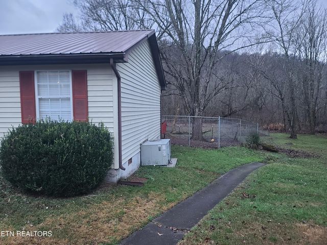 5202 Millet Lane, Knoxville, TN 37918