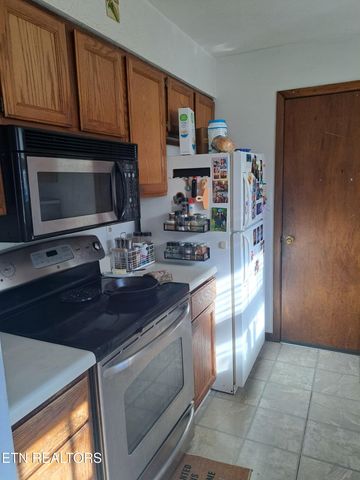 5202 Millet Lane, Knoxville, TN 37918