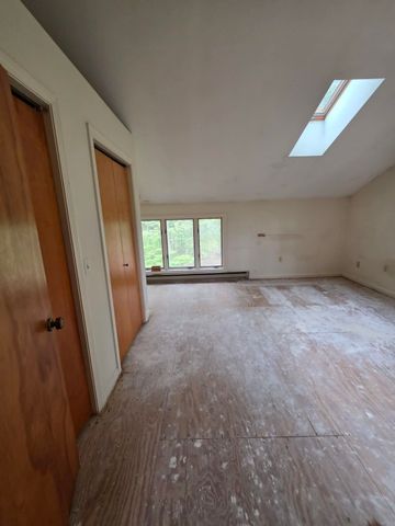 9 Evergreen Lane, Brattleboro, VT 05301