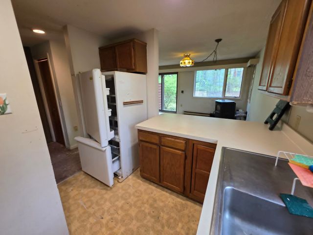 9 Evergreen Lane, Brattleboro, VT 05301