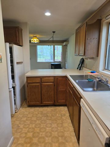 9 Evergreen Lane, Brattleboro, VT 05301