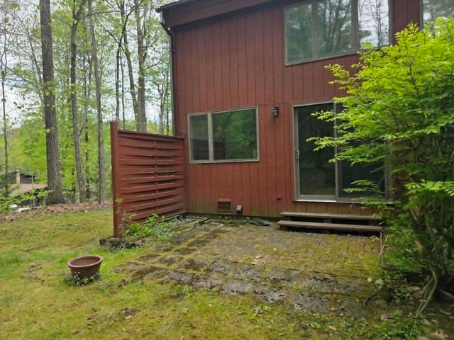 9 Evergreen Lane, Brattleboro, VT 05301