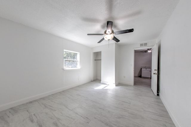 404 N 38 Street, Fort Pierce, FL 34947