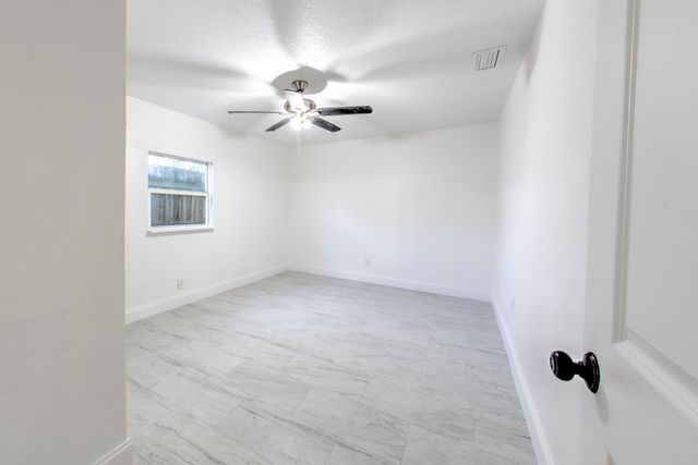 404 N 38 Street, Fort Pierce, FL 34947