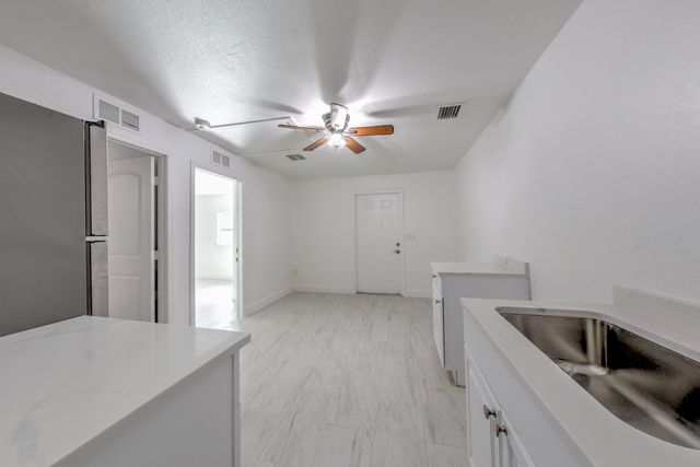 404 N 38 Street, Fort Pierce, FL 34947