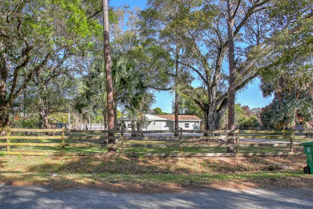 404 N 38 Street, Fort Pierce, FL 34947