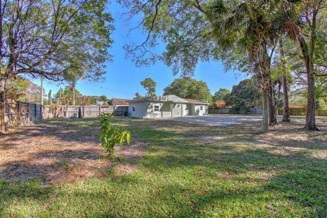 404 N 38 Street, Fort Pierce, FL 34947