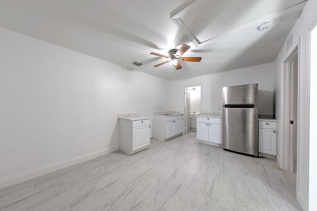 404 N 38 Street, Fort Pierce, FL 34947