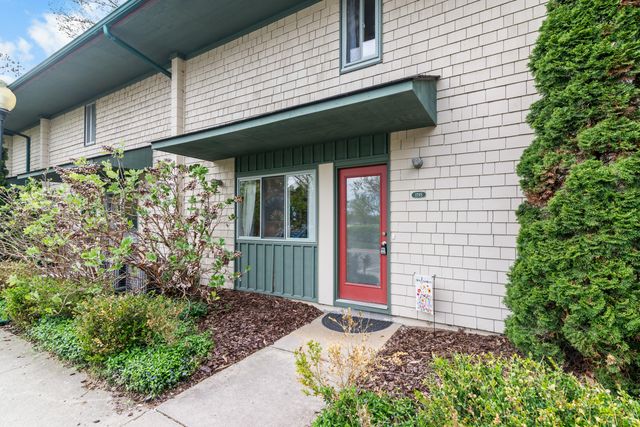 1795 Hideaway Lane, Ann Arbor, MI 48105