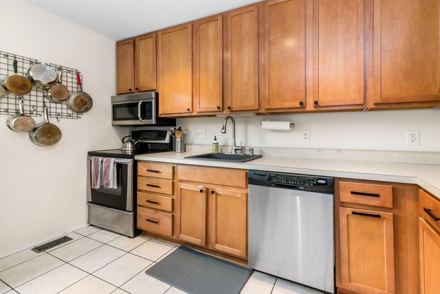 1795 Hideaway Lane, Ann Arbor, MI 48105