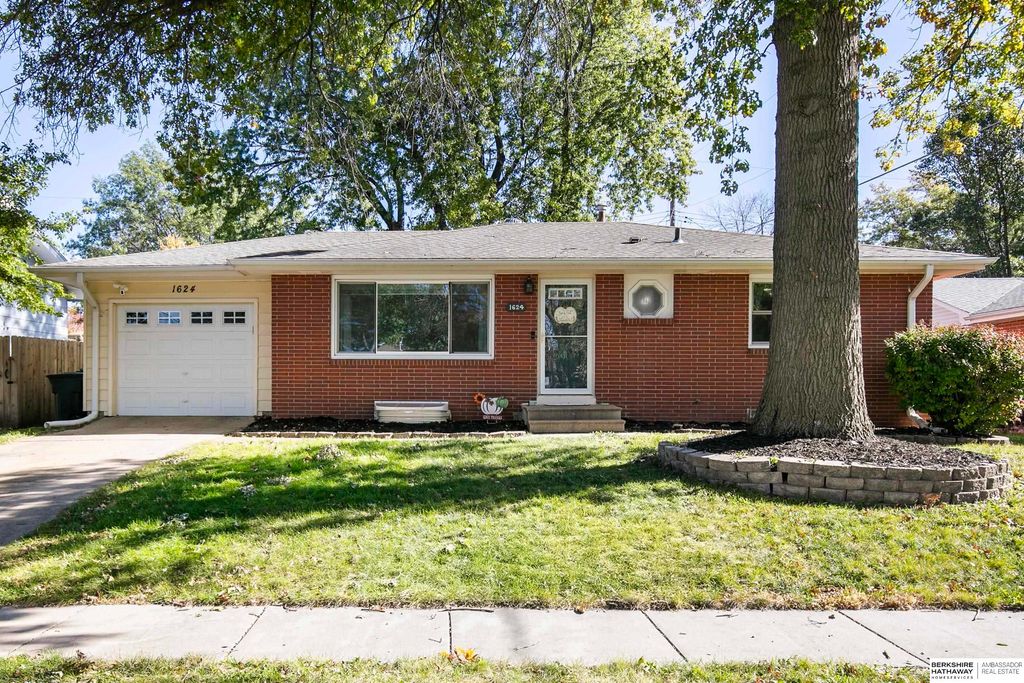 1624 N 73rd Street, Lincoln, NE 68505