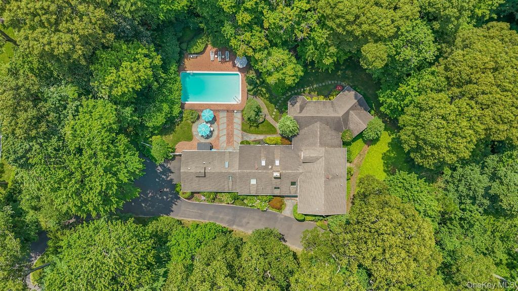 15 Tappentown Lane, Brookville, NY 11545 — photo 2
