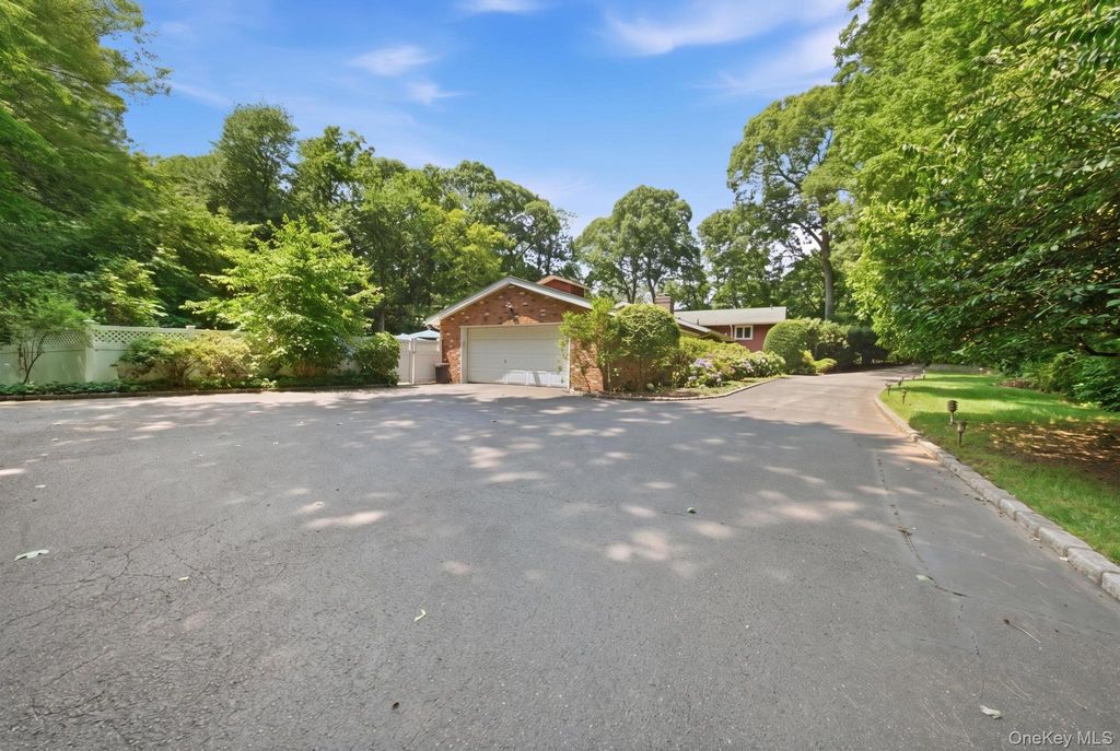 15 Tappentown Lane, Brookville, NY 11545 — photo 4