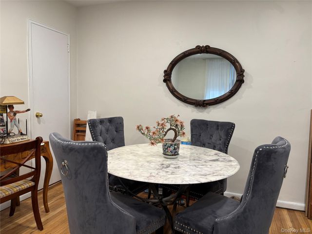 16 Main Street 2Y, East Rockaway, NY 11518
