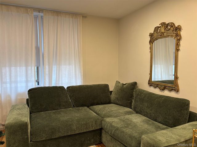 16 Main Street 2Y, East Rockaway, NY 11518