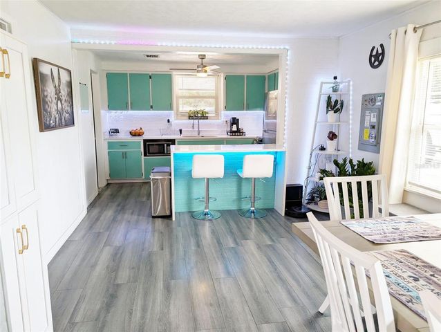15243 S HIGHWAY 25, Weirsdale, FL 32195