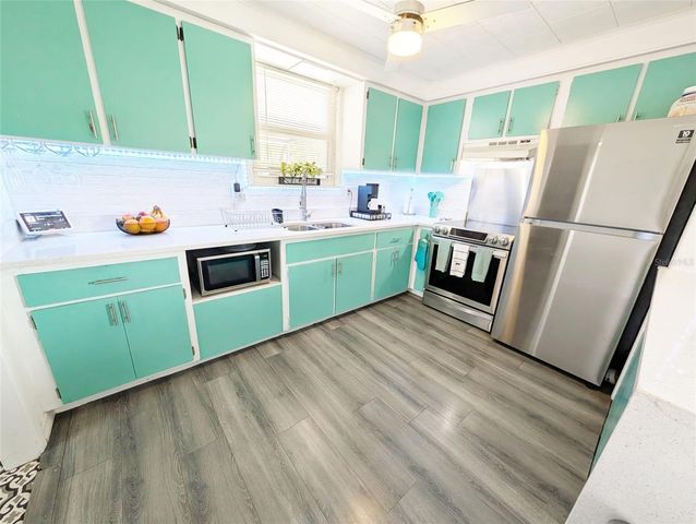 15243 S HIGHWAY 25, Weirsdale, FL 32195