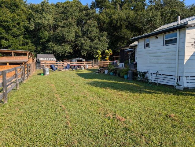 15243 S HIGHWAY 25, Weirsdale, FL 32195