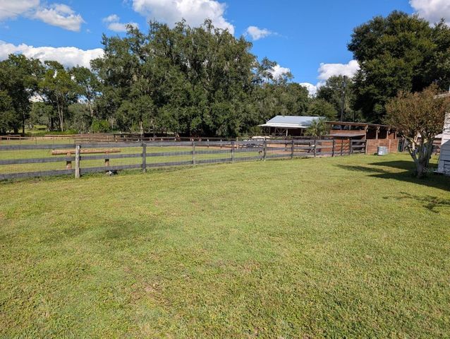 15243 S HIGHWAY 25, Weirsdale, FL 32195