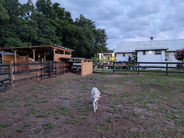15243 S HIGHWAY 25, Weirsdale, FL 32195