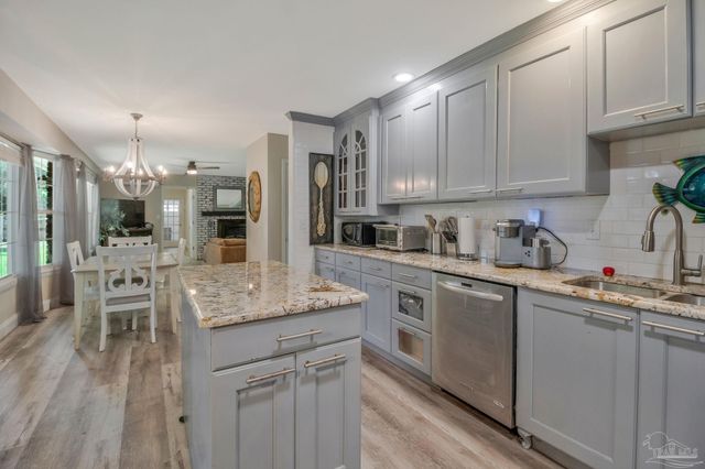 6210 Maybelle Dr, Pensacola, FL 32504